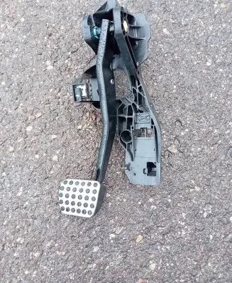 Mercedes-Benz A W177 Brake pedal A1772900800 50004AA20