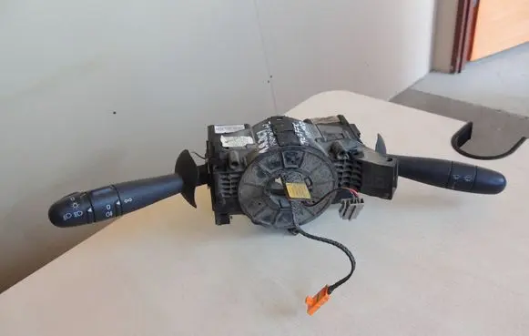 Opel Vivaro Wiper control stalk 91167047d