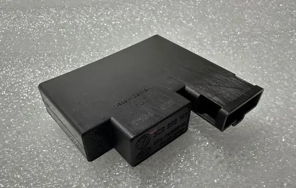 Volkswagen PASSAT B7 Keyless (KESSY) go control unit/module 3C0909141 5FA74568600 PA66GF25