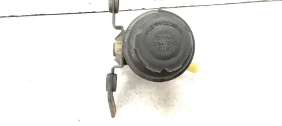 KIA Sportage Power steering fluid tank/reservoir
