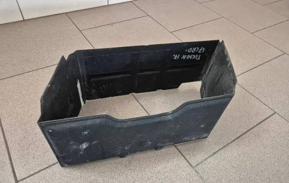 Hyundai Tucson TL Battery tray heat shield 