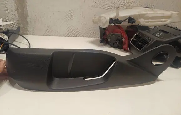 Audi A4 S4 B8 8K Seat trim 8T0881325 8355092