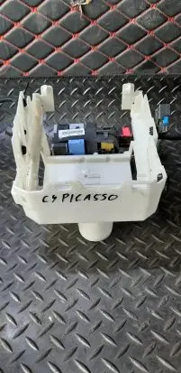 Citroen C4 II Fuse box set 9666232680