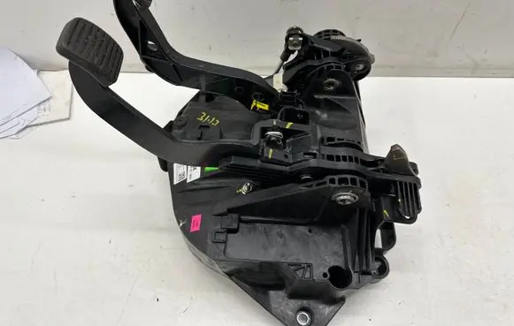 Jeep Compass Pedal assembly 