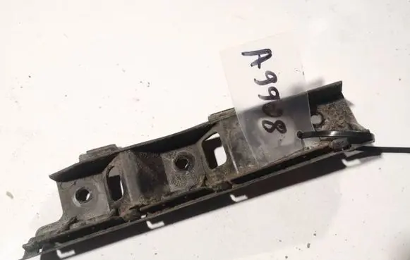 Volkswagen PASSAT B6 Front bumper mounting bracket 3c0807183