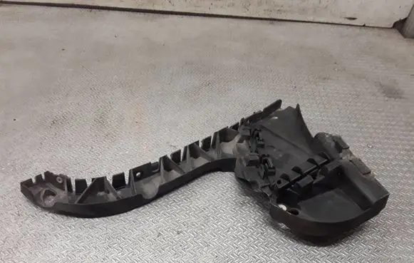 Volvo XC70 Rear bumper mounting bracket 30678704