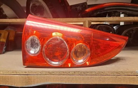 Mazda Premacy Rear/tail lights 22061961