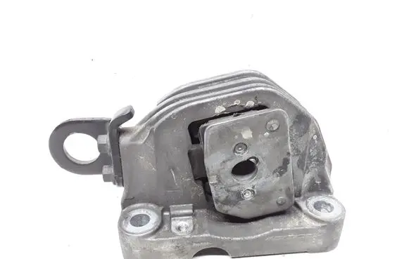 Volvo S80 Engine mount bracket