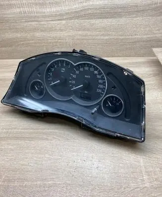 Opel Meriva A Speedometer (instrument cluster) 13140266MP