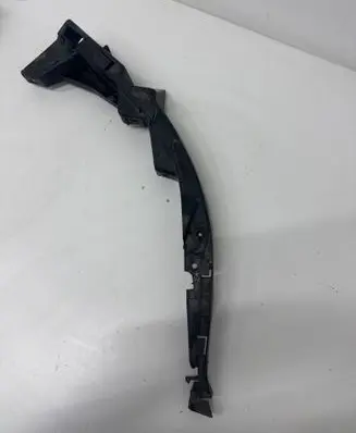 Front bumper mounting bracket