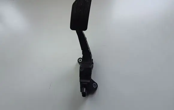 Subaru Legacy Accelerator throttle pedal 36010AN02A