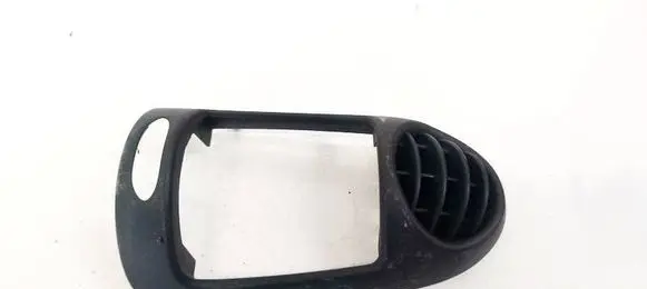 Mercedes-Benz C W203 Dash center air vent grill