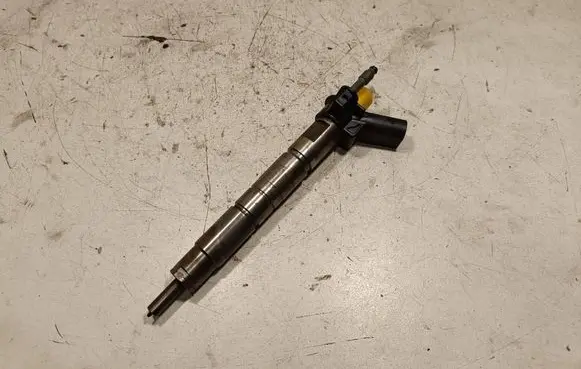 BMW X5 E70 Fuel injector 0445116024
