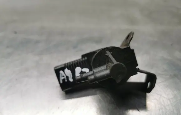 Audi A4 S4 B7 8E 8H Turbo solenoid valve 1J0906283C