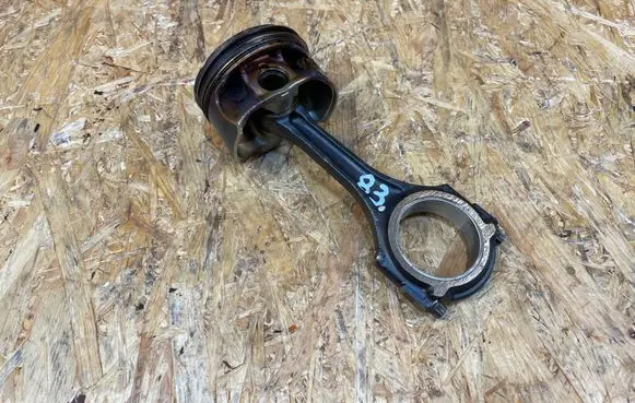Mercedes-Benz C W205 Connecting rod/conrod A2741517 274920