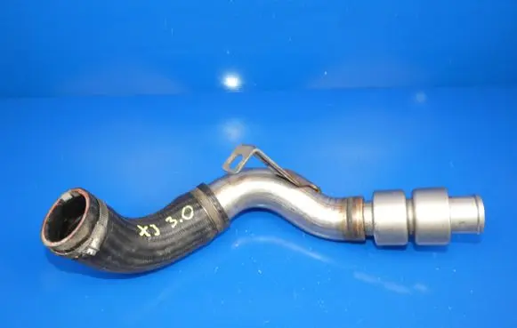 Jaguar XJ X351 Turbo air intake inlet pipe/hose 