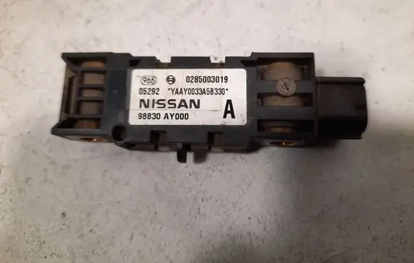 Nissan Primera Airbag deployment crash/impact sensor 0285003019 98830AY000