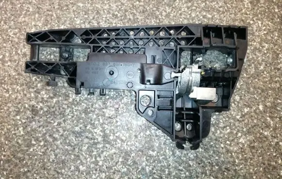Front door exterior handle/bracket