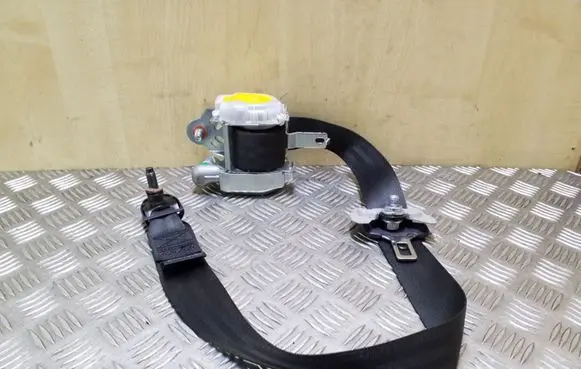 Hyundai i40 Front seatbelt 888103Z000 888203Z000 888103Z000RY