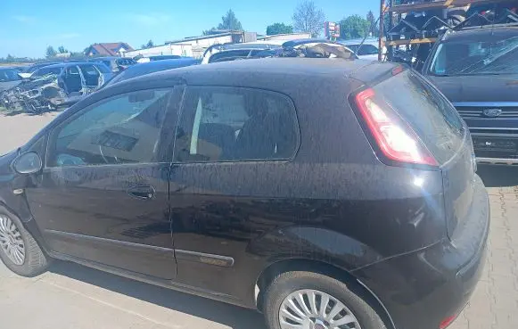 Fiat Punto Evo Rear quarter panel 