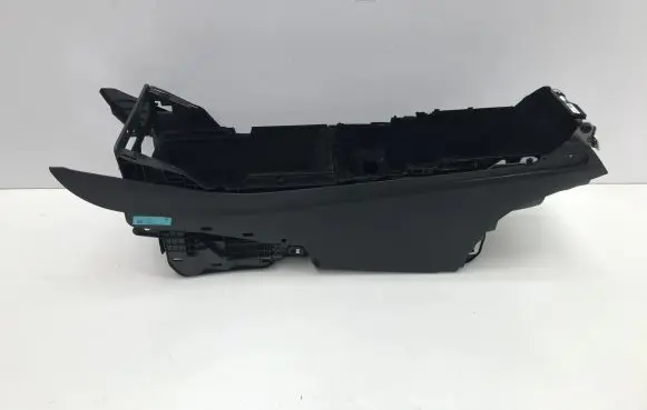 Tesla Model Y Center console 175550162F DDQ22282100158