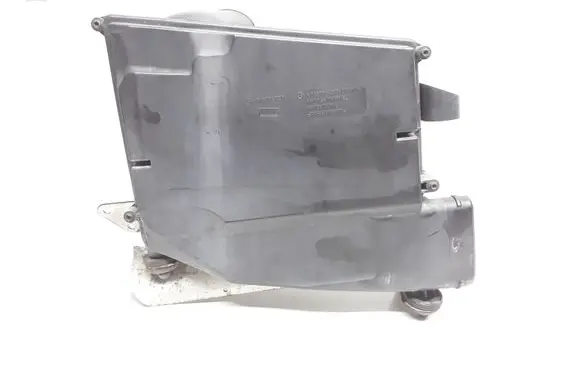 Mercedes-Benz ML W164 Air filter box A6420940204 A6420902001