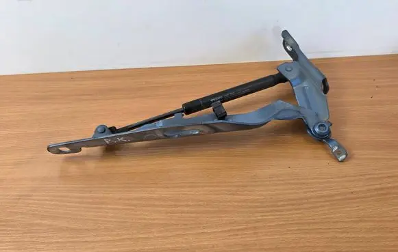 Volvo XC60 Engine bonnet/hood hinges 144SAD6E