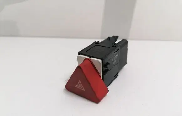 Volkswagen Golf Plus Hazard light switch 5M0953509A
