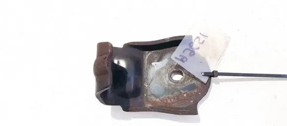 Infiniti FX Engine mounting bracket