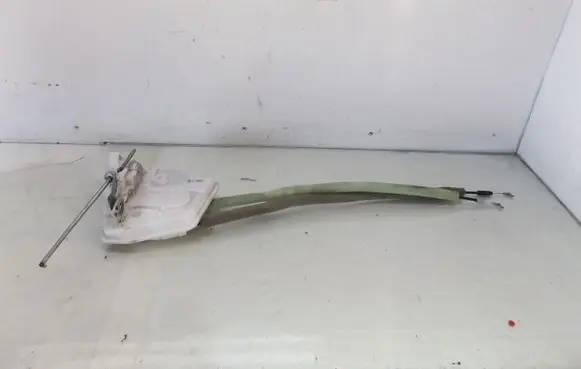 Mazda 2 Rear door lock
