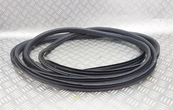 Ford Ranger Rear door rubber seal (on body) 