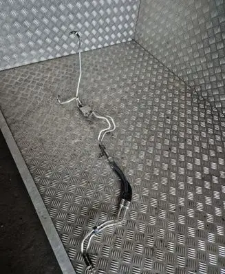 Jeep Grand Cherokee Oil cooling pipe 