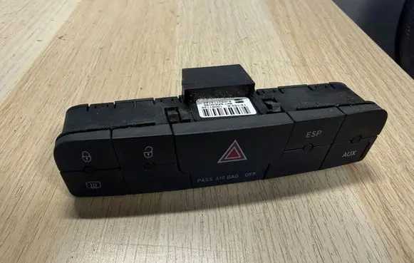 Seat Leon (5F) Multifunctional control switch/knob 6J0927137AF