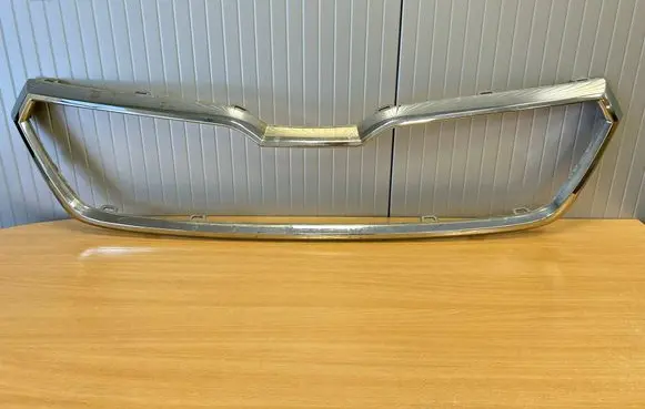 Skoda Kodiaq Front bumper upper radiator grill 658853761