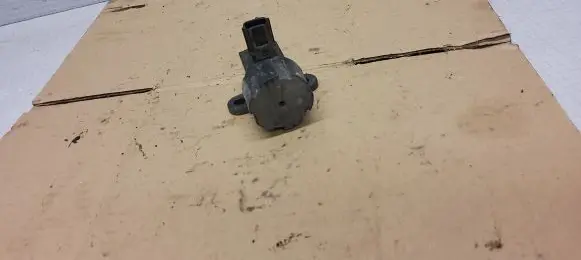Ford Focus Turbo solenoid valve F57E9J459