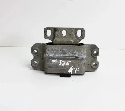 Volkswagen Touran I Engine mount bracket 1K0199555N