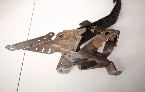 Ford Focus Clutch pedal 