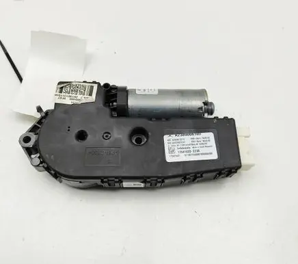 Mercedes-Benz E W238 Sunroof motor/actuator A2389006100 A2059013212