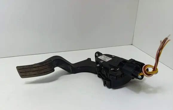 Ford Fiesta Accelerator throttle pedal 2S619F836AA