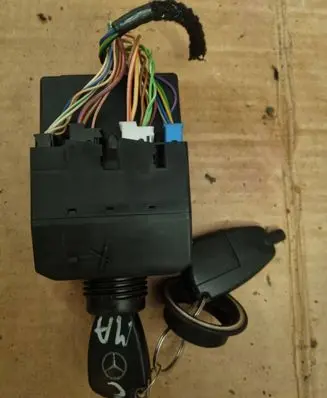 Mercedes-Benz C W203 Ignition lock 2035450608 3300215 09327650206144