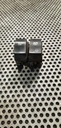 Renault Trafic II (X83) Electric window control switch 549868