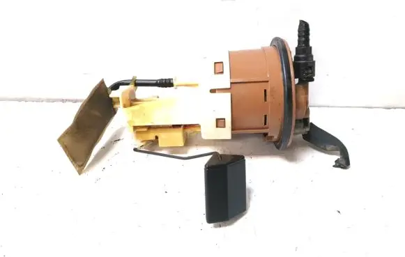 Toyota Yaris Verso Fuel level sensor 