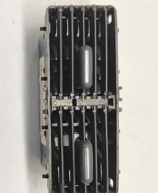 Rear air vent grill