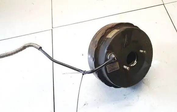 Toyota Corolla Verso AR10 Brake booster 0204024806