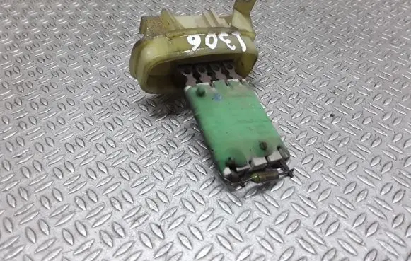 Opel Movano A Heater blower motor/fan resistor 133699A