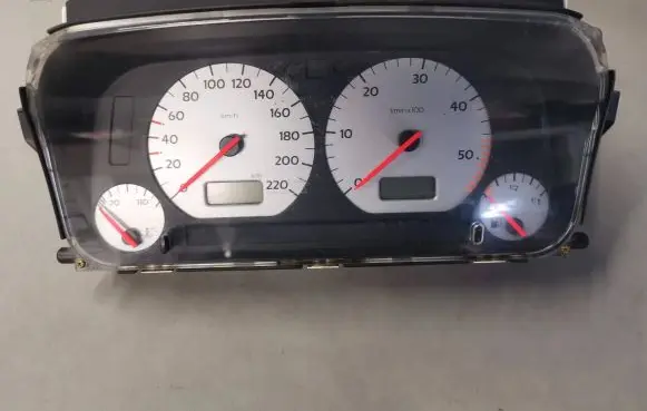 Volkswagen Golf III Speedometer (instrument cluster) 1H0919864R 6160633161