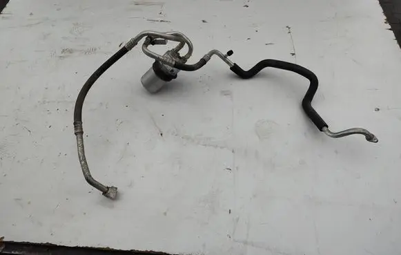 Opel Vivaro Air conditioning (A/C) pipe/hose 