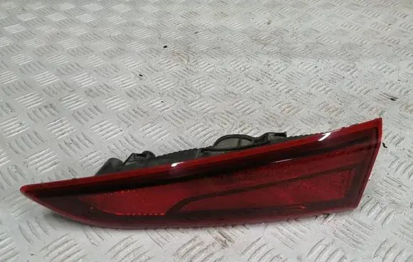 Hyundai Kona I Tailgate rear/tail lights 92404J95