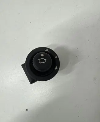 Wing mirror switch