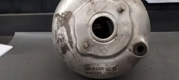 BMW 5 E60 E61 Brake booster 32480745
